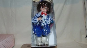 Muñeca de porcelana azul payaso calendario de septiembre de 1986 con caja - Imagen 1 de 8