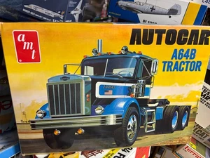 KIT MODELO CAMIÓN AUTOCAR A64B ESCALA 1/25 AMT # 1099/06 - Imagen 1 de 2