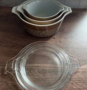 Pyrex Woodland Kasserolle/Servierschale Set mit Deckel 473-B, 474-B, 475-B - Bild 1 von 8