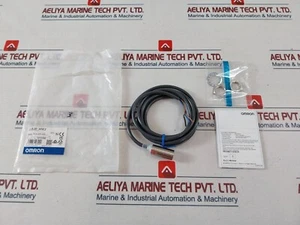 Omron E2E-X5E2 Proximity Sensor 12 To 24VDC - Picture 1 of 12
