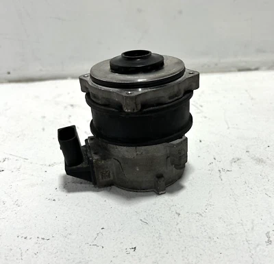 Engine Auxiliary Coolant Water Pump Mercedes-Benz S550 2014-2017 OEM - Image 1 of 4