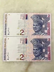 (JC) 2 Pcs RM2 8th Series Signed A. Don Prefix DA 7918995 to 996 - AUNC Foxing - Picture 1 of 2