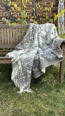 Wolldecke Plaid "Snake Skin" Python 130x180 cm 100% feine Merinowolle braun - Bild 1 von 4