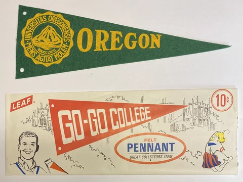 1950's Oregon Ducks College Eugene University Mini Pennant 3.25x9.25 UO PAC 12 Cover