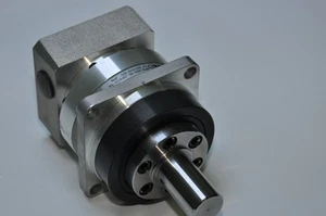 SERVO-REDUCTOR THK HD SYSTEMS RELACIÓN HPG-20A-05 5:1 PARA CABEZAL DE ENGRANAJE MITSUBISHI 750W - Imagen 1 de 5