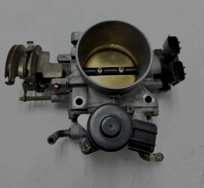 2001-2002 Nissan Pathfinder Throttle Body Assembly 3.5L Used - Image 1 of 2