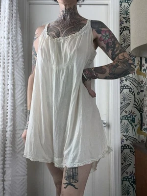 Антикварный 1900 Эдвардианский Хлопковый Комбинезон Пинтак Кружевная Отделка Кокетка M/L - Изображение 1 из 4