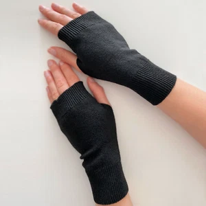 Pulswärmer Hand-Stulpen mit Woll-Anteil Warme Fingerlose Handschuhe Handwärmer - Bild 1 von 3