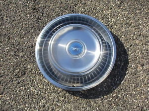 One genuine 1971 to 1973 Mercury Cougar 14 inch hubcap wheel cover - Picture 1 of 12