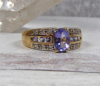 Anillo banda de diamantes y iolita de oro amarillo de 14k BBJ 6,5 Foto 1 de 4