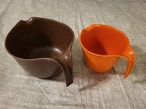 Vintage Rubbermaid #2661 Orange & #2663 Brown Handled Measuring / Mixing Bowls - Picture 1 of 7