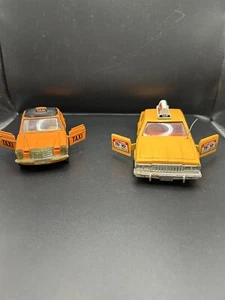 Vintage Corgi Toys Lot Of 2 Taxi Cabs Mercedes Benz Chevrolet Caprice Classic - Picture 1 of 6