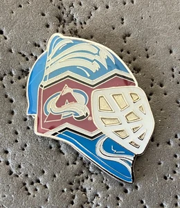 Colorado Avalanche Goalie Mask NHL Hockey Pin - Imagen 1 de 2