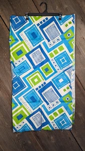 2 Yards Vintage Large Geometric Print Fabric, White/Blue/Green - Picture 1 of 4