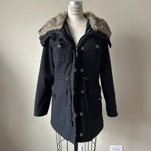 Cappotto donna Therapy By Lane Crawford nero con cappuccio pelliccia taglia large - Foto 1 di 5