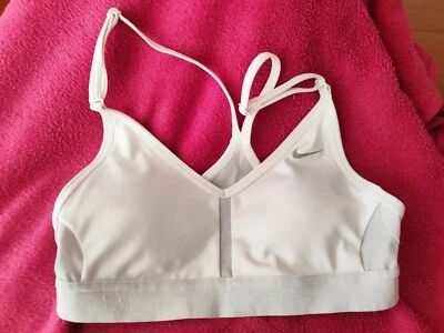 Sujetador Deportivo Nike Dri-Fit Indy blanco  - Imagen 1 de 3