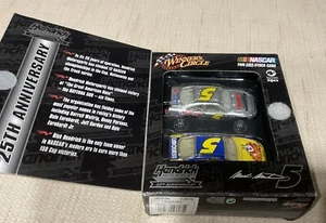 2009 Mark Martin Hendrick 25th Anniversary NASCAR Box Set 1/64 Diecast Preowned - Picture 1 of 11