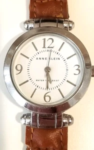 **Anne Klein Y121E Round White Face Uhr funktioniert** - Bild 1 von 8