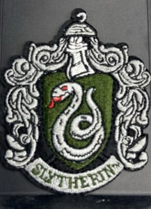 Slytherin House Crest Logo Harry Potter Hogwarts Embroidered Iron On Patch - Bild 1 von 3
