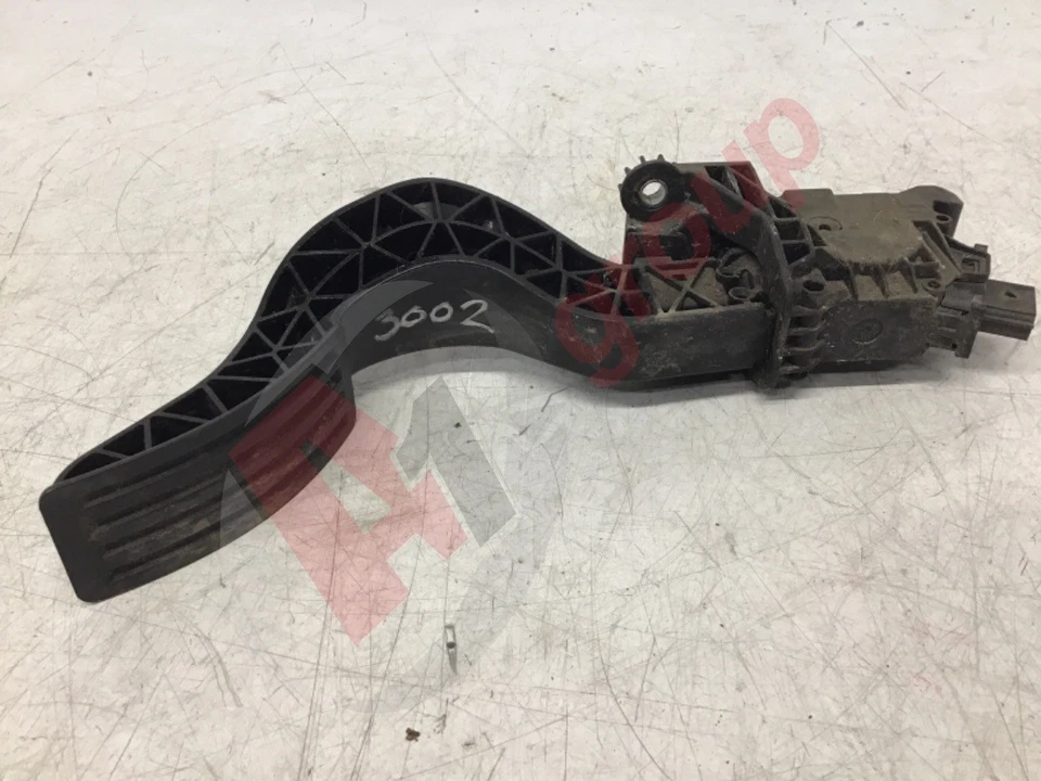 Polestar 2 EV Throttle Pedal Accelerator 2021 32264189 - Image 1 of 4