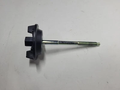 2016-2020 Kia Sorento pneu sobressalente segurar parafuso braçadeira tronco fabricante de equipamento original 62850-C5000 - Imagem 1 de 4