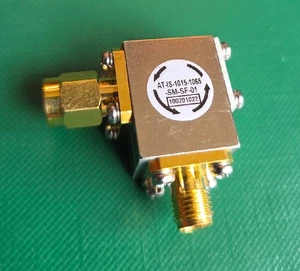 10GHz Microwave SMA Coax Isolator Isol. 30dB / IL   0.2dB Transverter Protection - Picture 1 of 5