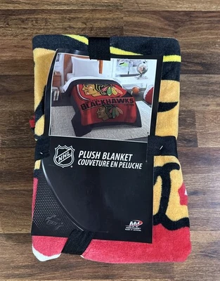 NHL Officially Licenced Chicago Blackhawks 60" x 80" Plush Throw Blanket Foto 1 de 4