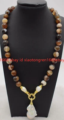 Collar colgante de perlas barrocas blancas y cuentas redondas de piedras preciosas de ágata a rayas marrones Foto 1 de 4