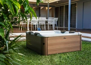 Premium MSpa Whirlpool Outdoor Oslo Amber, 2025 - 160x160x65cm - Bild 1 von 19
