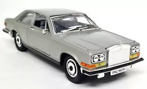 Burago 1/22 Rolls Royce Camargue Silver Diecast scale model car - Picture 1 of 13
