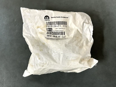 Оригинальные втулки стабилизатора Mopar NOS 4721918AF 2x 2009-2020 Dodge Journey - Изображение 1 из 3