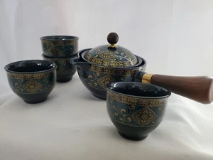 Ceramic Kung Fu Swivel Teapot Side Handle & Strainer With 4 Cups In Blue & Gold - Picture 1 of 16