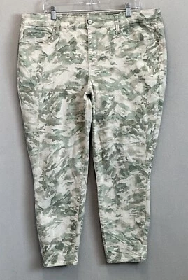 Code Bleu Jeans Women’s Sz 18W Wonderland Skinny Ankle Crop Green Camo Denim - Image 1 of 4