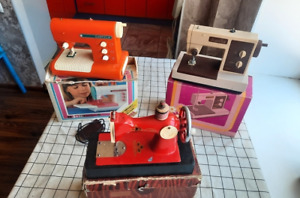 Vintage collectible Toy USSR GDR Sewing Machines (684)