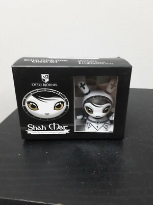 KidRobot: White Shah-Mat Dunny Blind Box by Otto Bjornik - Image 1 of 2