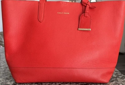 Hermoso Bolso de Mano Cole Haan Grande Rojo Cuero  Foto 1 de 4