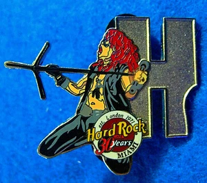 MIAMI FLORIDA STEVEN TYLER AEROSMITH MUSICIAN LETTER SERIES Hard Rock Cafe PIN - Picture 1 of 1