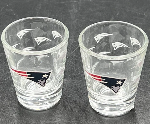 New England Patriots NFL 2 Oz Shot Glasses Set Of 2 New Cover