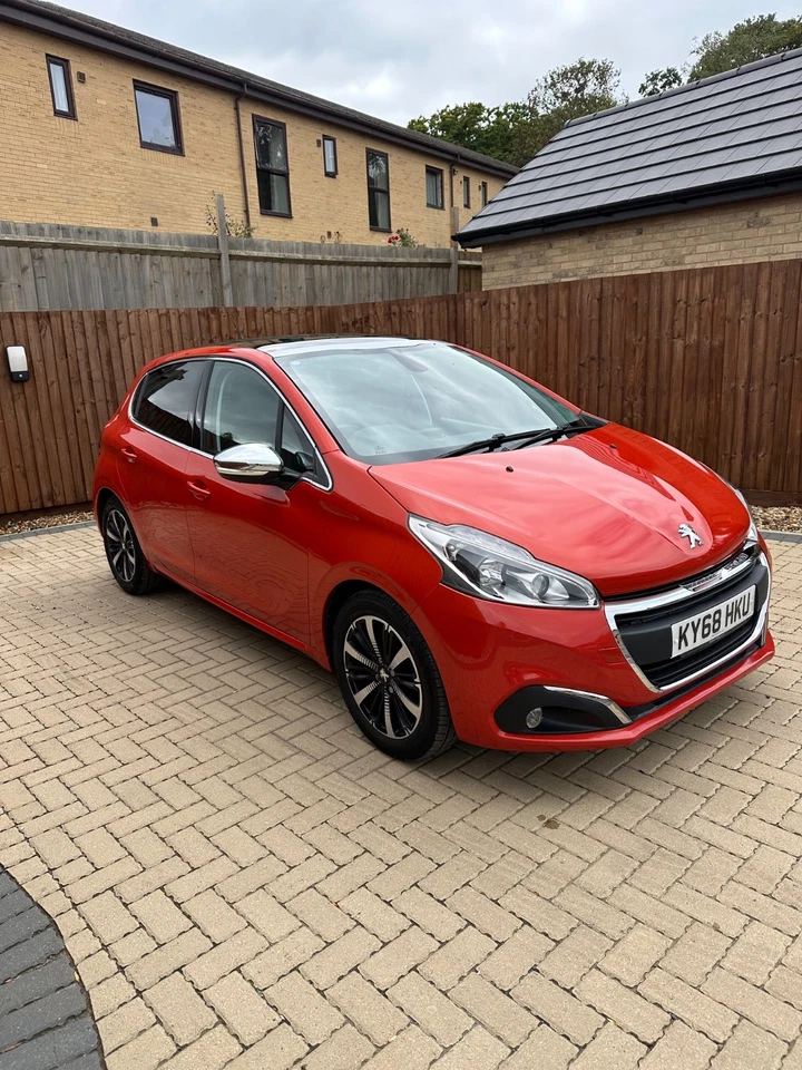 2018 Peugeot 208 1.2 PureTech Tech Edition EAT Euro 6 Hatchback Petrol 16k miles - Image 1 of 4