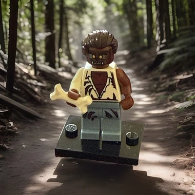 🧱 LEGO Minifigures Series 4 Werewolf Minifigure – Collectible Figure 8804 - Image 1 of 3