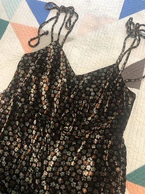 Madewell Women’s Size 10 Velvet Boho Goth Black Floral Tie Shoulder Jumpsuit - Image 1 of 4