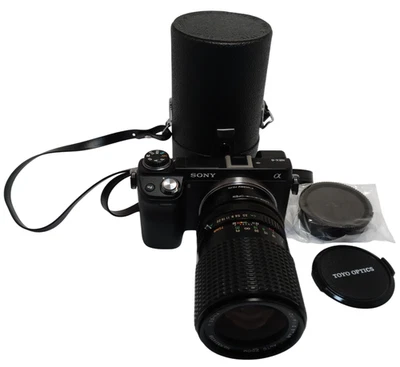 Sony E adapted Tou Optics/Five Star 35-75 mm F/3.5-4.8 Wide-Angle Zoom Lens - Image 1 of 4