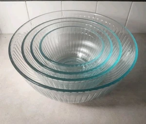 Ciotole di miscelazione trasparenti Pyrex 4 pezzi nidificazione a costine 7401-S 7402-S 7403-S 7404-S - Foto 1 di 7