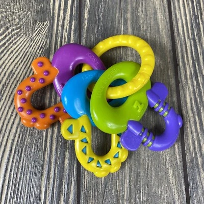 Kids Inc Verde Púrpura Rosa Llavero Bebé Niño Masticar Mordedor Juguete Foto 1 de 2