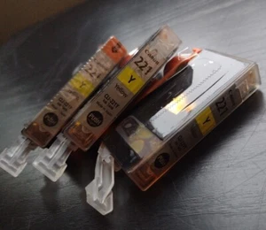 GENUINE Canon CLI-221 Yellow Ink Cartridge *No Box* - Picture 1 of 1