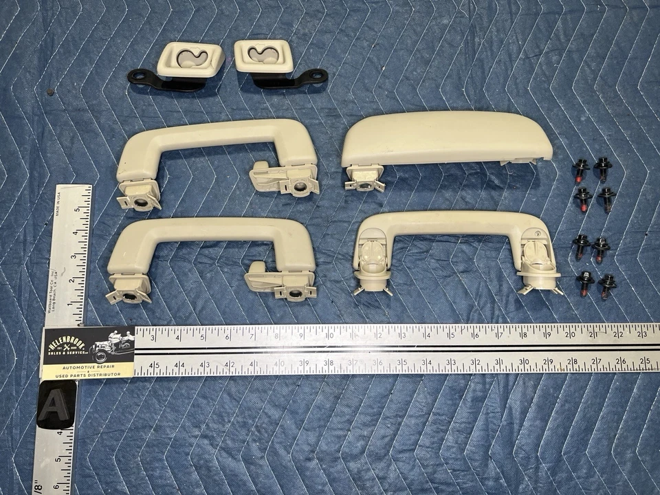 Volvo XC70 2008-2013 Juego de 4 manijas de agarre superior y soporte para gafas de sol OEM #4345E Foto 1 de 4