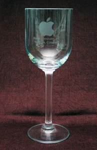 Fuente de vidrio de vino de cristal Apple Computer Corporation Colorado - Imagen 1 de 6