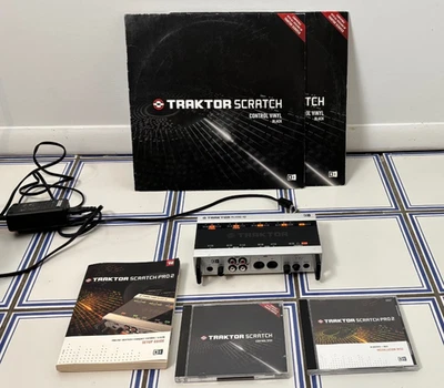 Native Instruments TRAKTOR SCRATCH PRO - DJ  Audio 10 Dj w/Software - Image 1 of 4