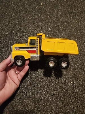 Vintage Metal NYLINT Dump Truck Yellow 8” Made In Korea - Good Condition  - Image 1 of 4