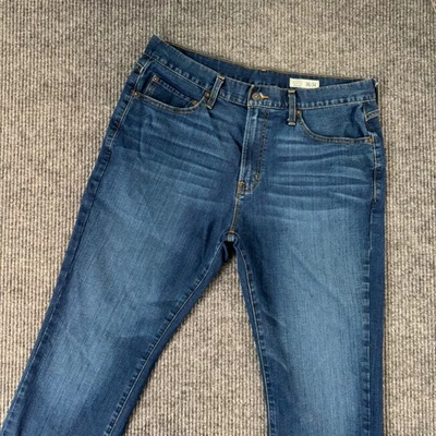 Cremieux Premium Denim Jeans Mens 36x34 (34x33) Straight Leg Blue Cotton Blend - Image 1 of 4